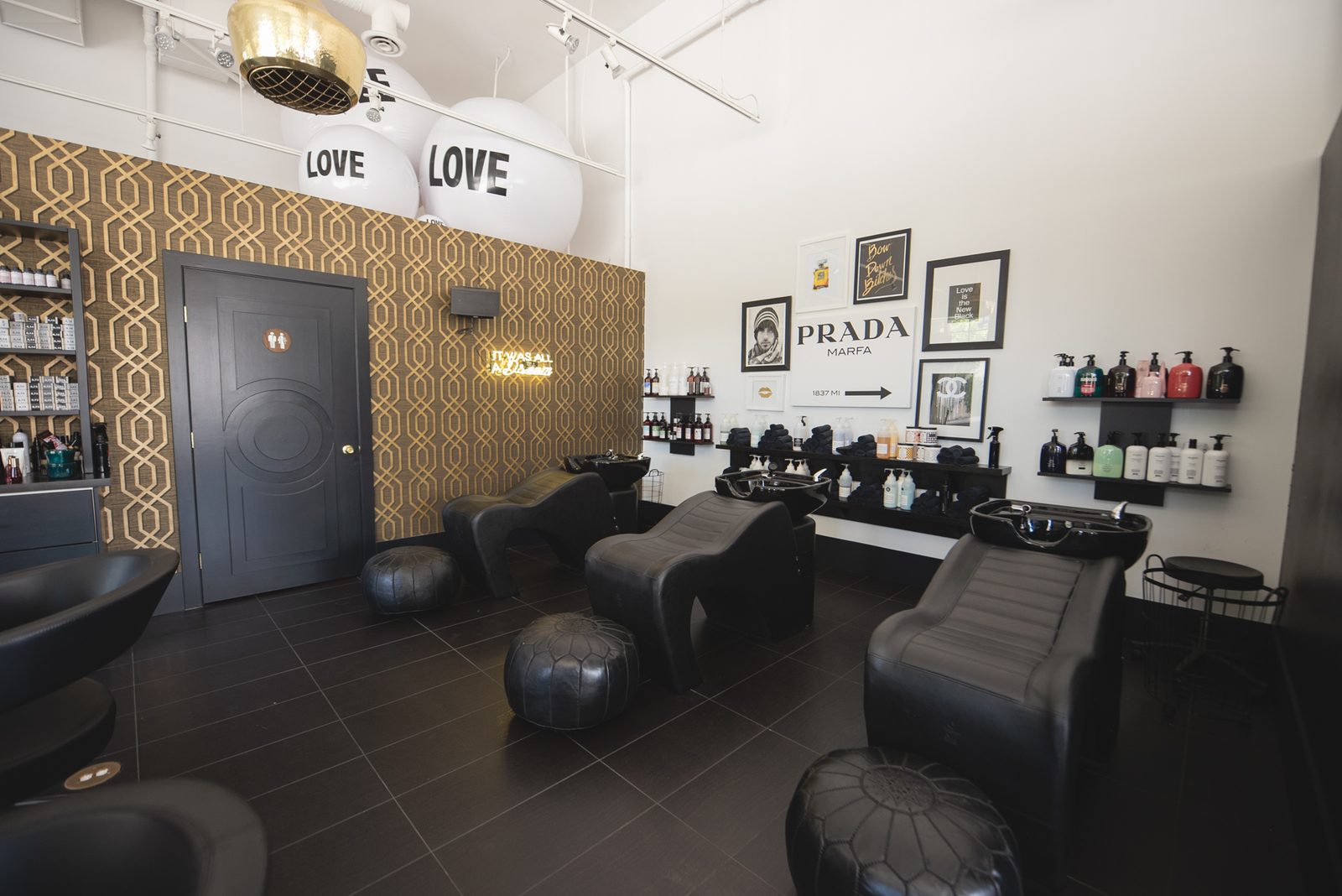 The styling floor in natural daylight